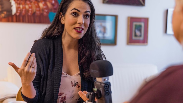 FrauenFunk S.2, E#3: Brigitte Handlos im Gespräch mit Damita Pressl, TV-Journalistin, Moderatorin / F: Helmut Spudich