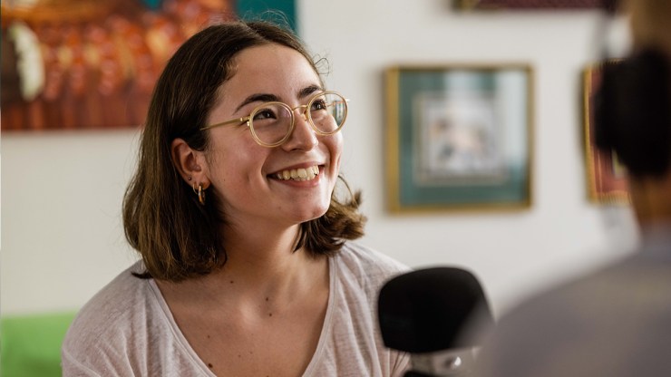 FrauenFunk S.2, Episode #14: Brigitte Handlos im Gespräch mit Sara Velić, Vorsitzende der Österreichischen Hochschülerschaft / F: Helmut Spudich